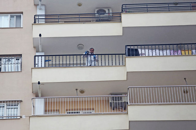 Adana'da 13. kattan düşen 2 yaşındaki çocuk öldü