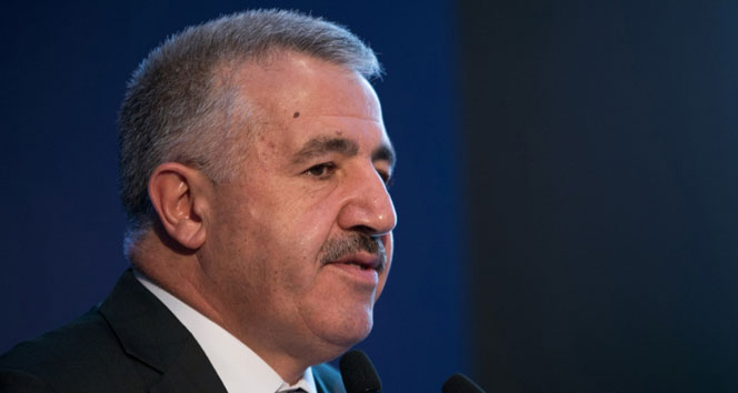 Bakan Arslan: 'Ak kadrolar Reisini bağrına basmaya hazır'