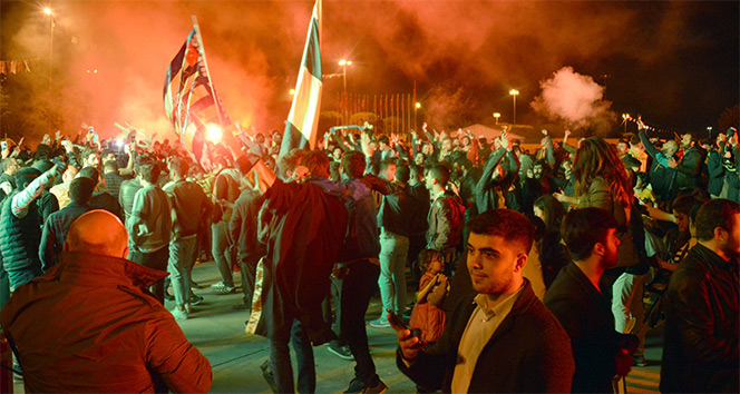 Tuzla, Fenerbahçe’nin şampiyonluğunu kutladı