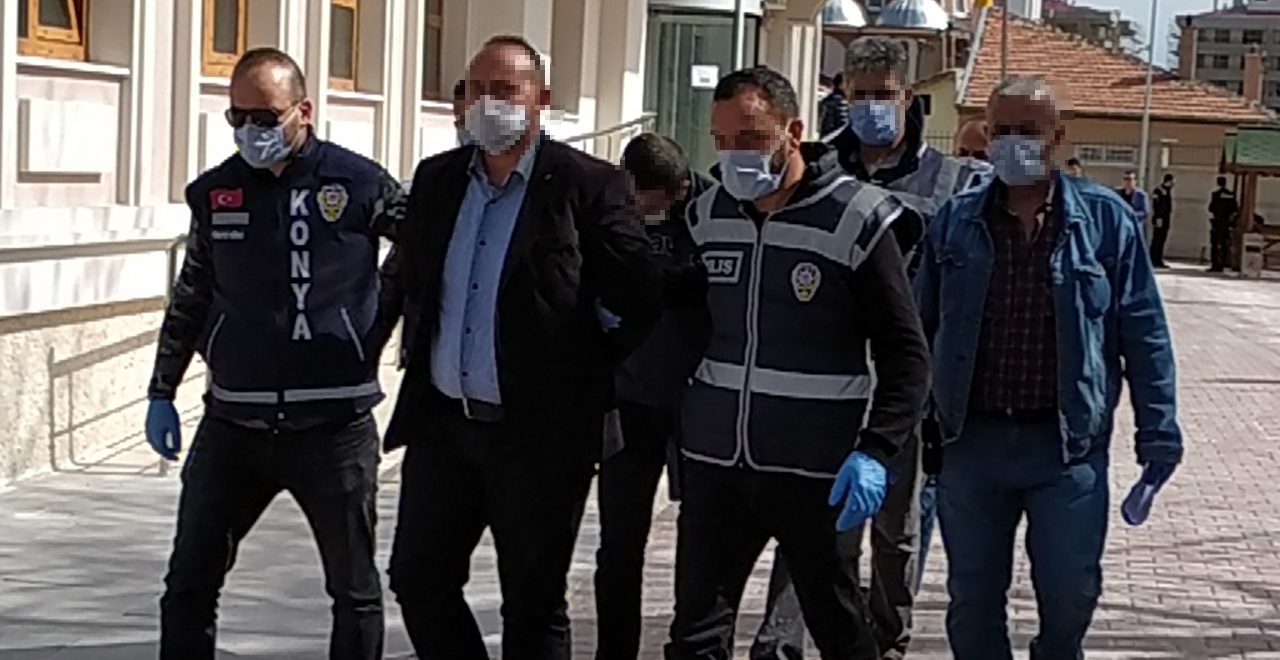 Konya'da trafikte tartıştıkları kişiyi bıçaklayarak öld