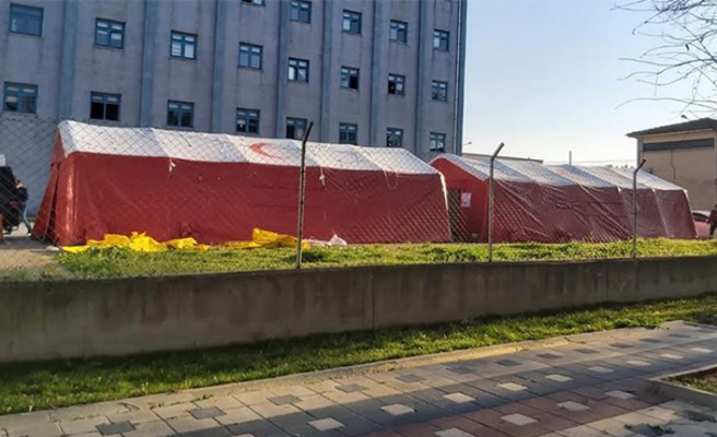 hastane_bahcelerine_cadirlar_kurulmaya_baslandi_h125243_ac370