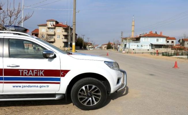 merkez_sadikbey_mahallesine_giris_cikis_kontrol_atina_alindi_h50338_e36cc