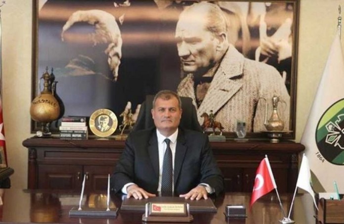 iyi-partili-baskan-in-makam-odasinda-16962