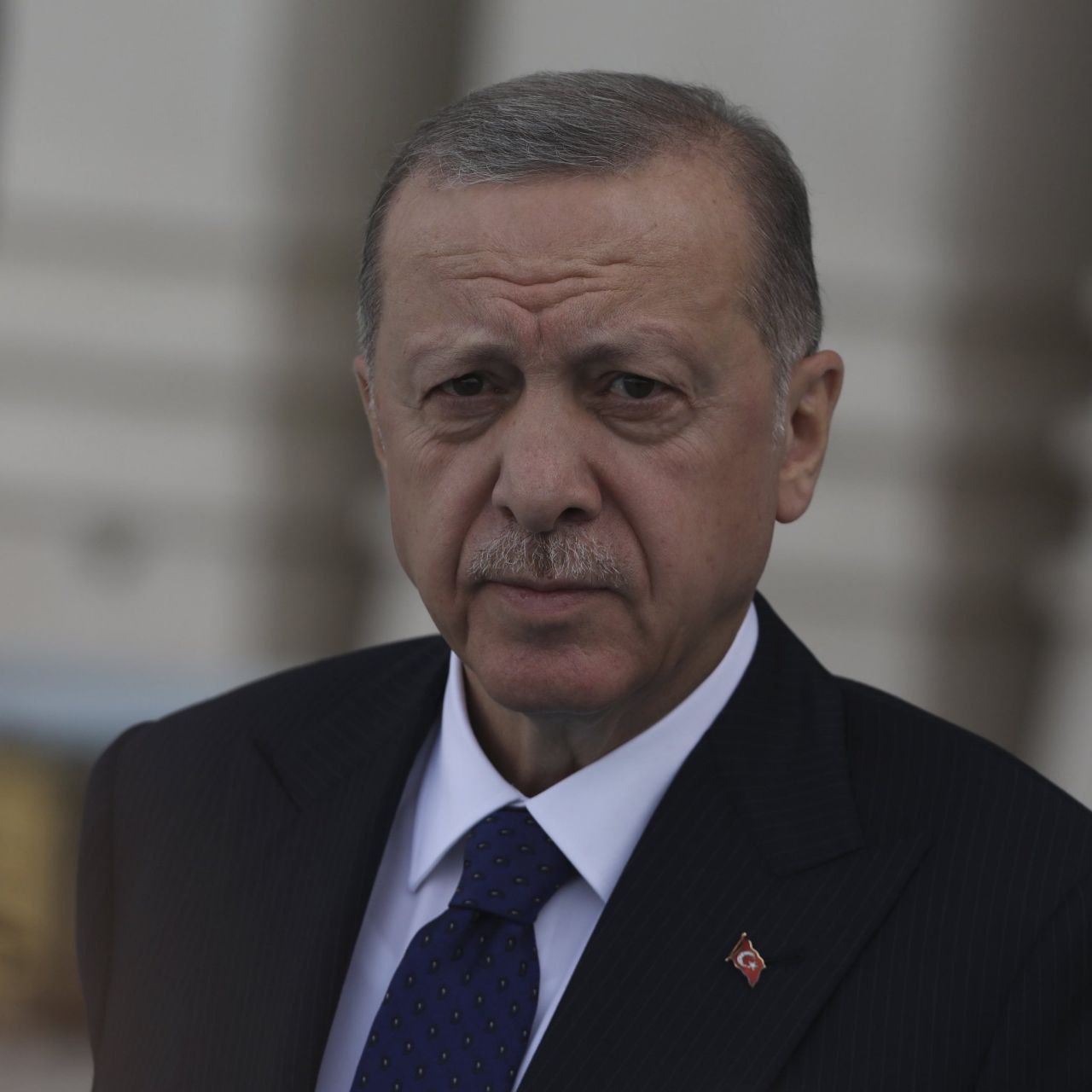 photo_5902187970368834428_y