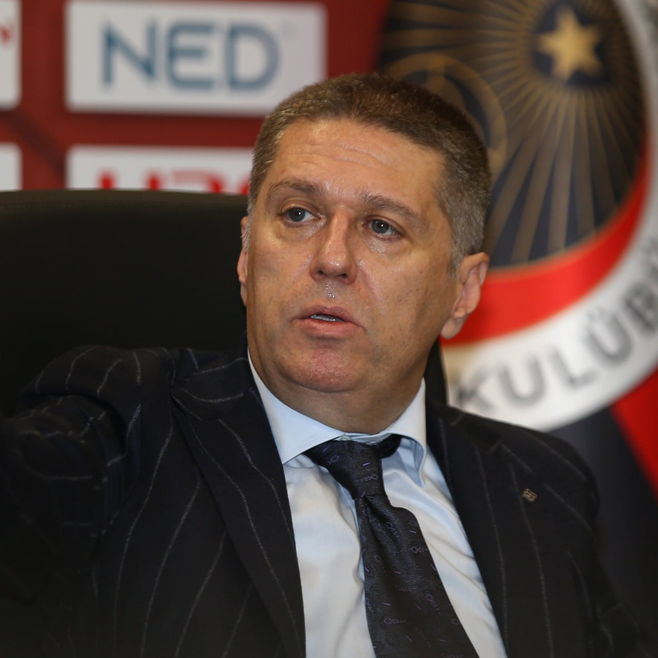 photo_5915485442520321205_y