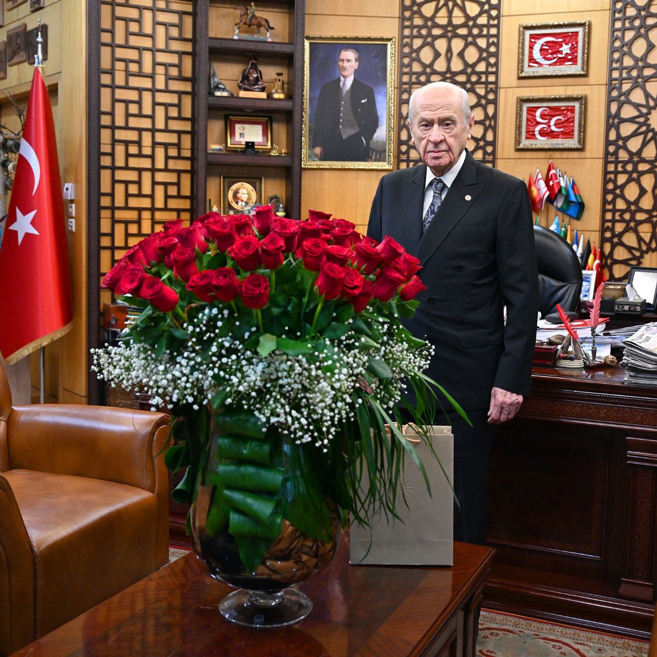 photo_5956015691683007308_y