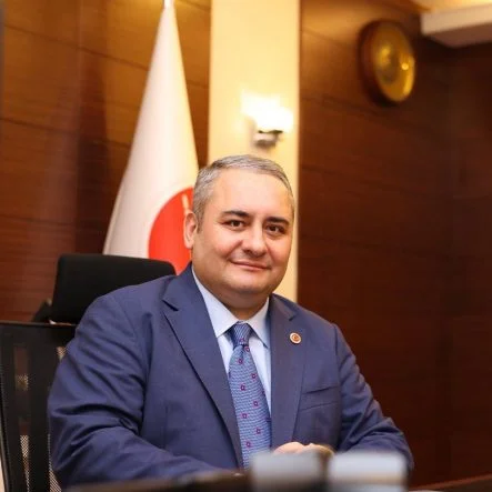 Keçiören Belediye Başkanı Mesut Özarslan, CHP’den istifa etti.