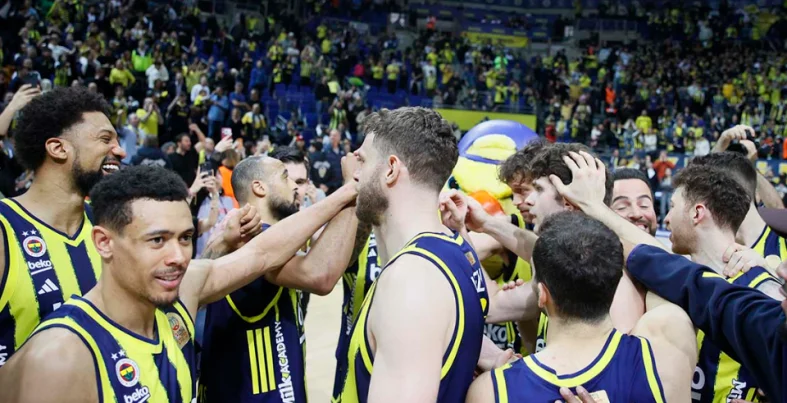 Fenerbahçe Beko Derbide Geri Döndü, Liderliğini Korudu
