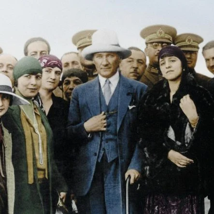 100 Yıl Önce Bugün: Türk Medeni Kanunu Kabul Edildi.