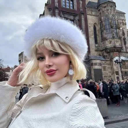 photo_5881898119660768548_x