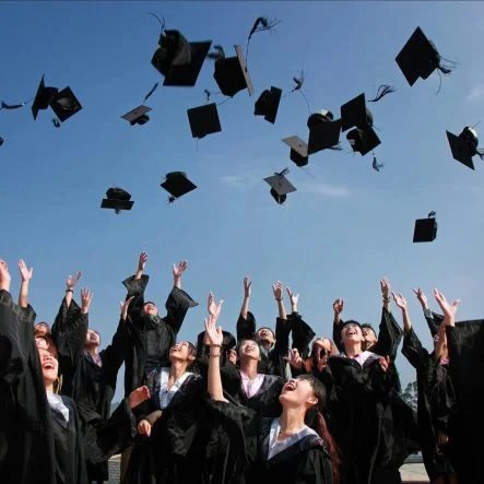 photo_5911175752076430678_y