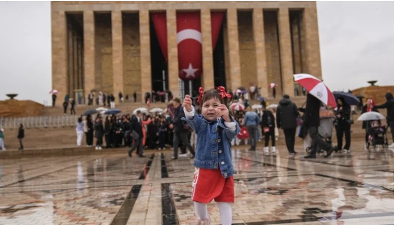 23 Nisan Ulusal Egemenlik ve Çocuk Bayramı coşkuyla kutlanıyor