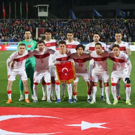 photo_5935812165522623952_y