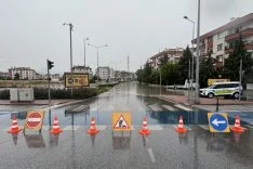 Konya'da sağanak hayatı olumsuz etkiledi
