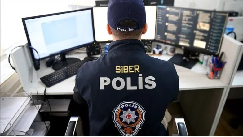 SİBER POLİSİ