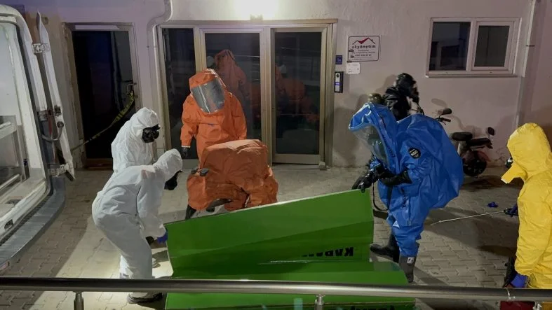 Karaman'da evlerinde ölü bulunan çiftin cenazeleri Ankara Adli Tıp Kurumuna gönderildi