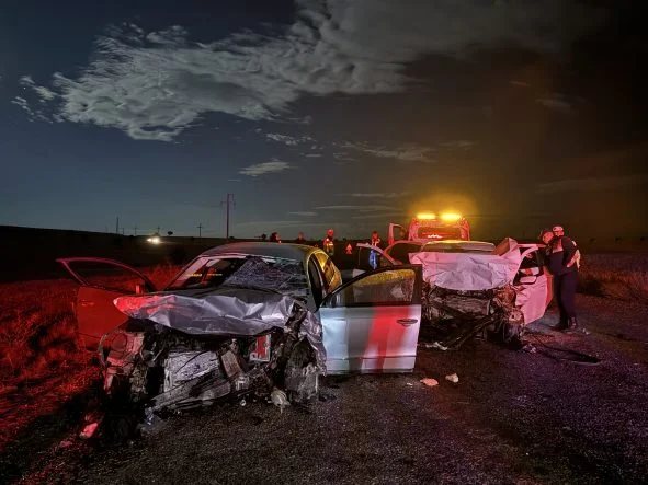 Karaman'da iki otomobilin çarpıştığı kazada 2 kişi öldü, 5 kişi yaralandı