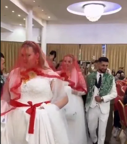 Alanya’da Kardeşlerin Çifte Mutluluğu! İki Gelin ve İki Damat Aynı Gün Dünyaevine Girdi