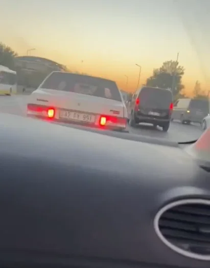 Konya’da yol verme tartışması kazayla sonuçlandı: “Polisi ara, konuşma!”