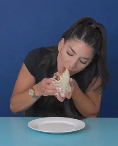 Hızlı Yeme Şampiyonu Leah Shutkever’den Yeni Rekor: Dev Burritoyu 30 Saniyede Yuttu!
